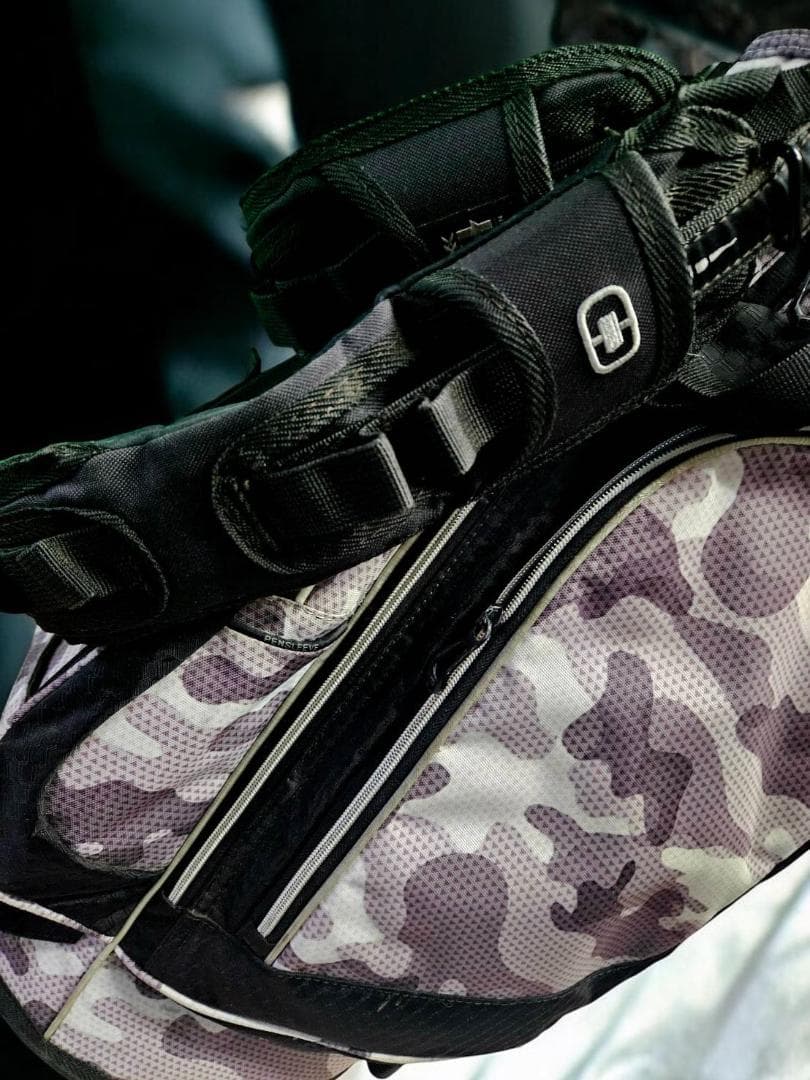 Rau'l送料無料/美品　OGIO 迷彩柄 スタンド式ゴルフバッグ