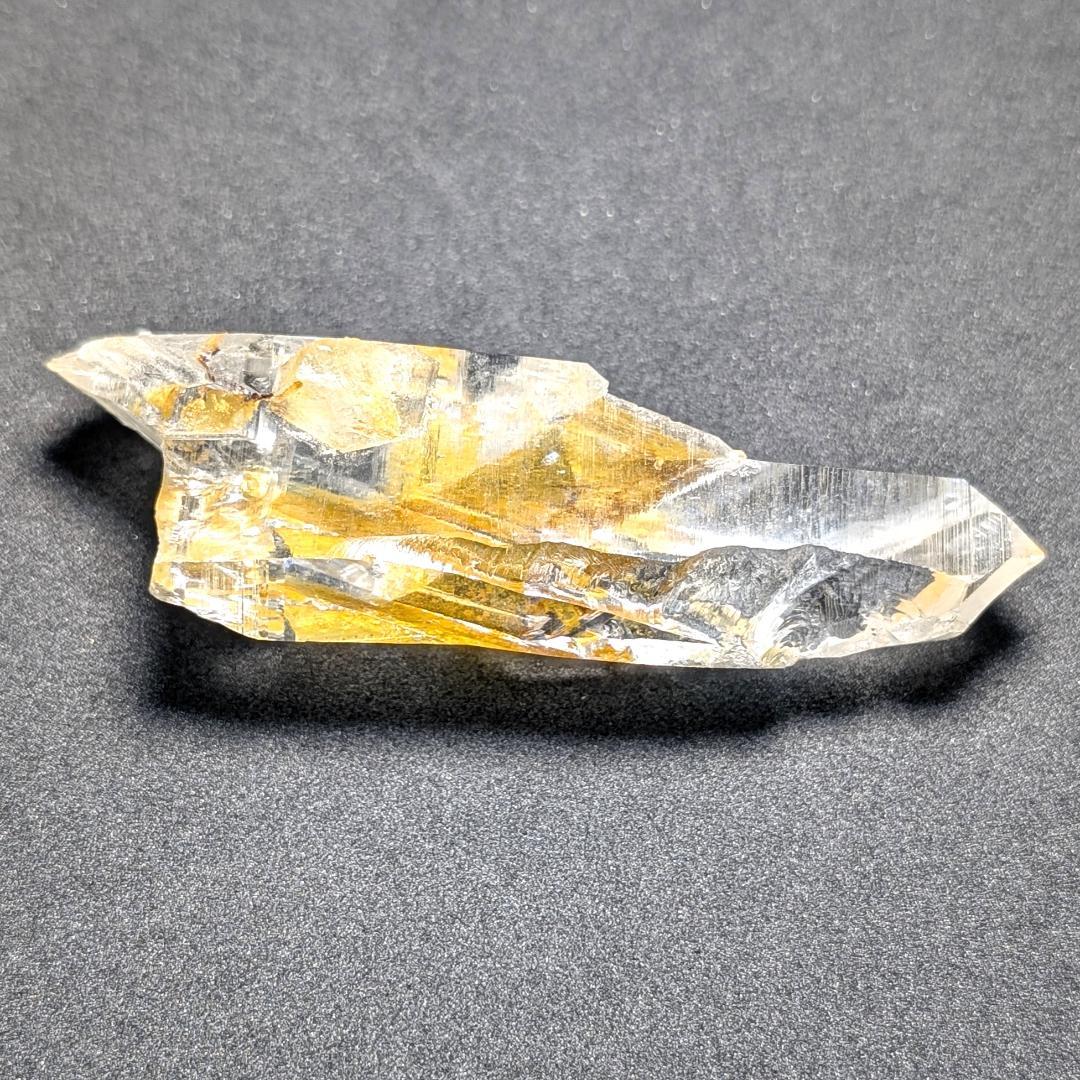 【透明度が高いコロンビア産】ゴールデンレムリアン水晶 レムリアンシードクリスタル