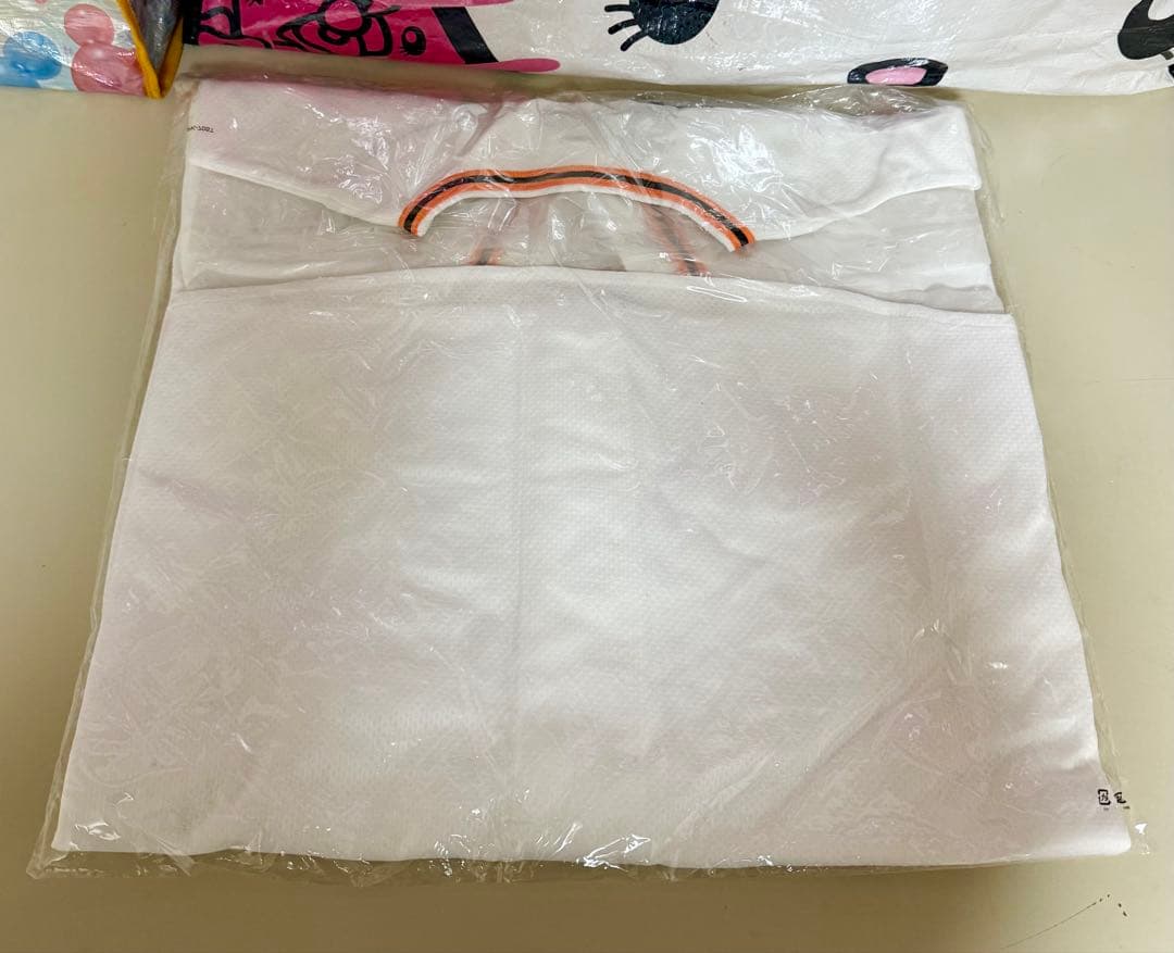 ジャイアンツ　巨人　アンダーアーマー　ユニフォーム　新品 未開封　岡本和真