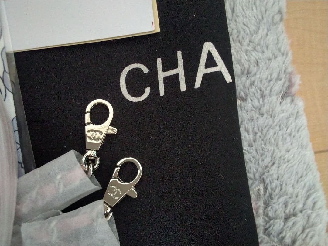 CHANEL キルティングココハンドルチェーン付ノベルティー