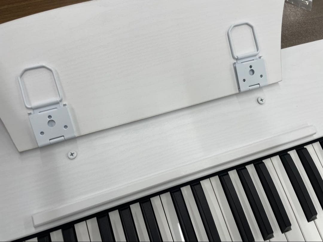 電子ピアノ88鍵盤　給電タイプ　木目調ボディ　ホワイト