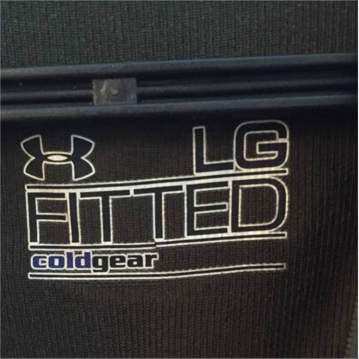 アンダーアーマー LG FITTED cold gear 長袖インナー