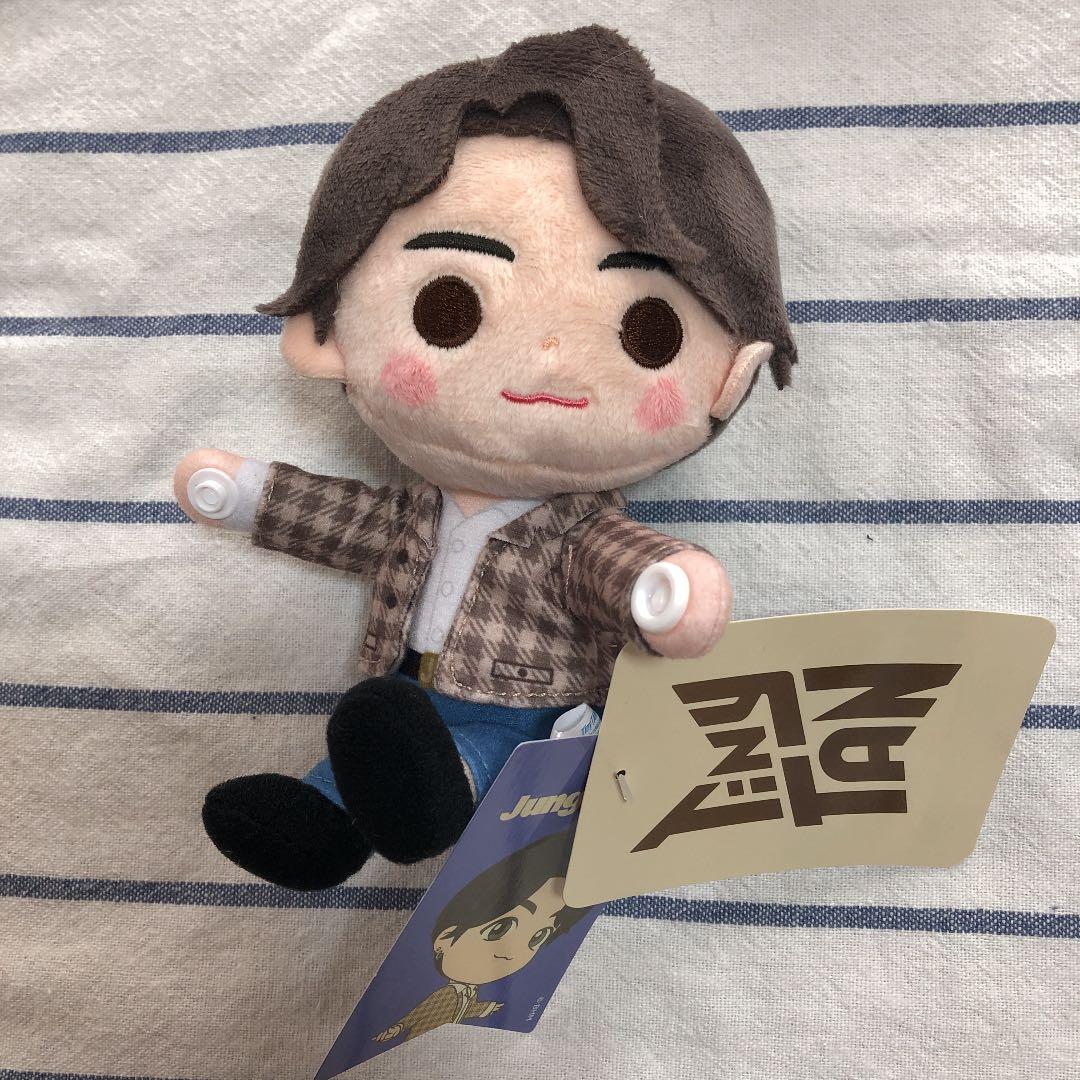 TinyTAN モアプラスくっつきぬいぐるみ　jungkook①