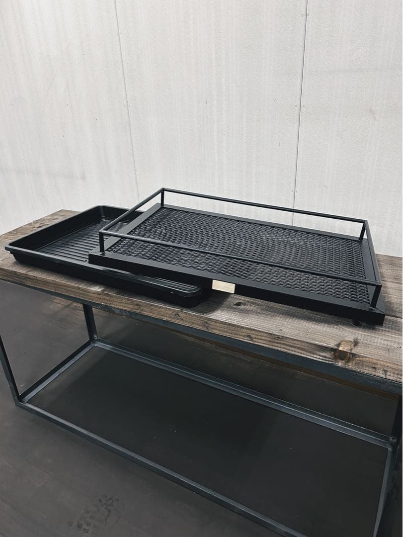 ☆送料込み☆水受けトレー付アイアン天板　即購入OK 植物棚　アガベ　塊根　什器