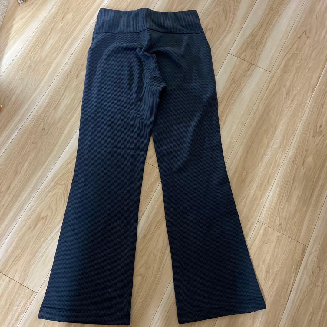 ルルレモン Ribbed Softstreme フレアパンツ Asiafit