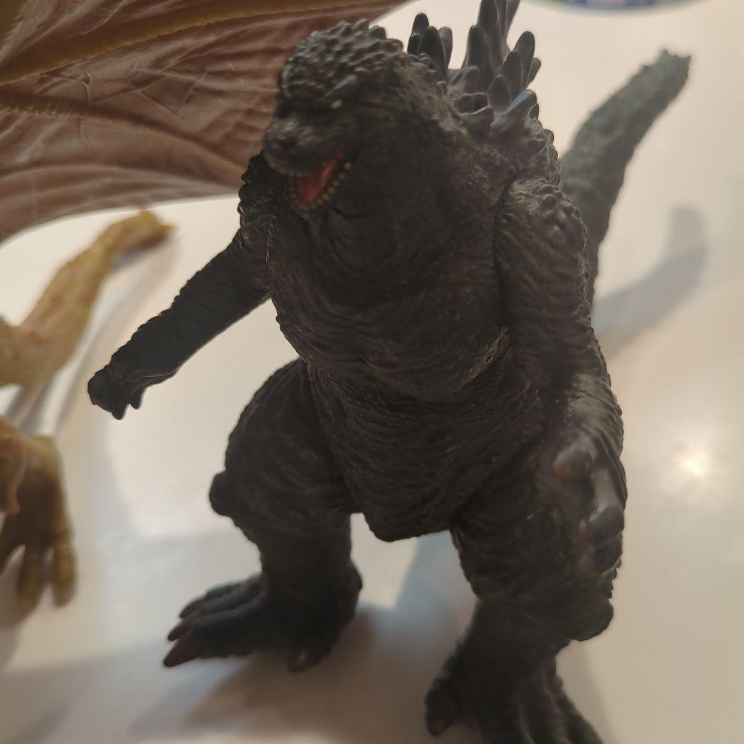 ゴジラとキングギドラ フィギュアセット