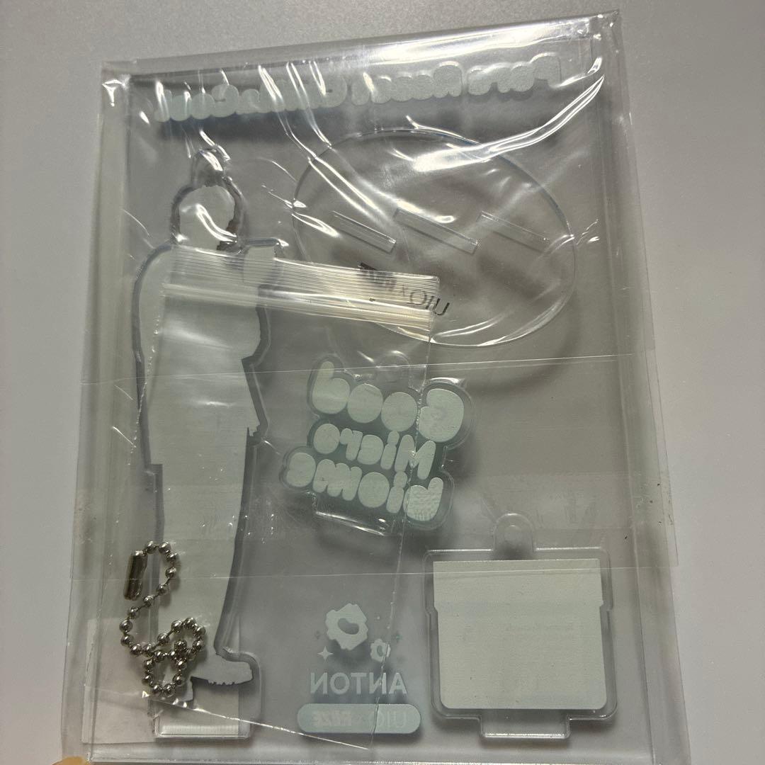 UIQ✖️RIIZE アントン　アクスタ