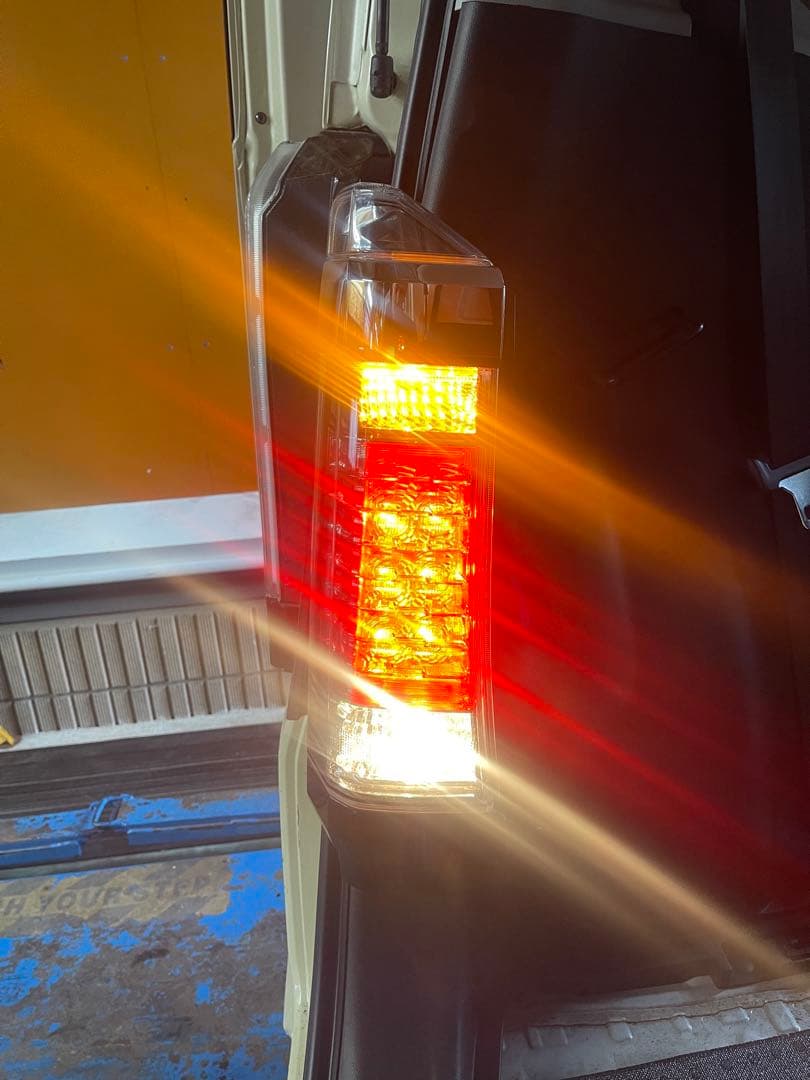 JF1 N-box カスタム　LED テールライト(右)
