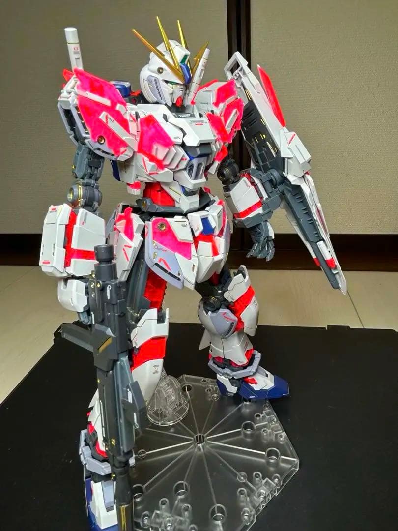 MG ナラティブガンダム&シナンジュスタイン　完成品　無塗装