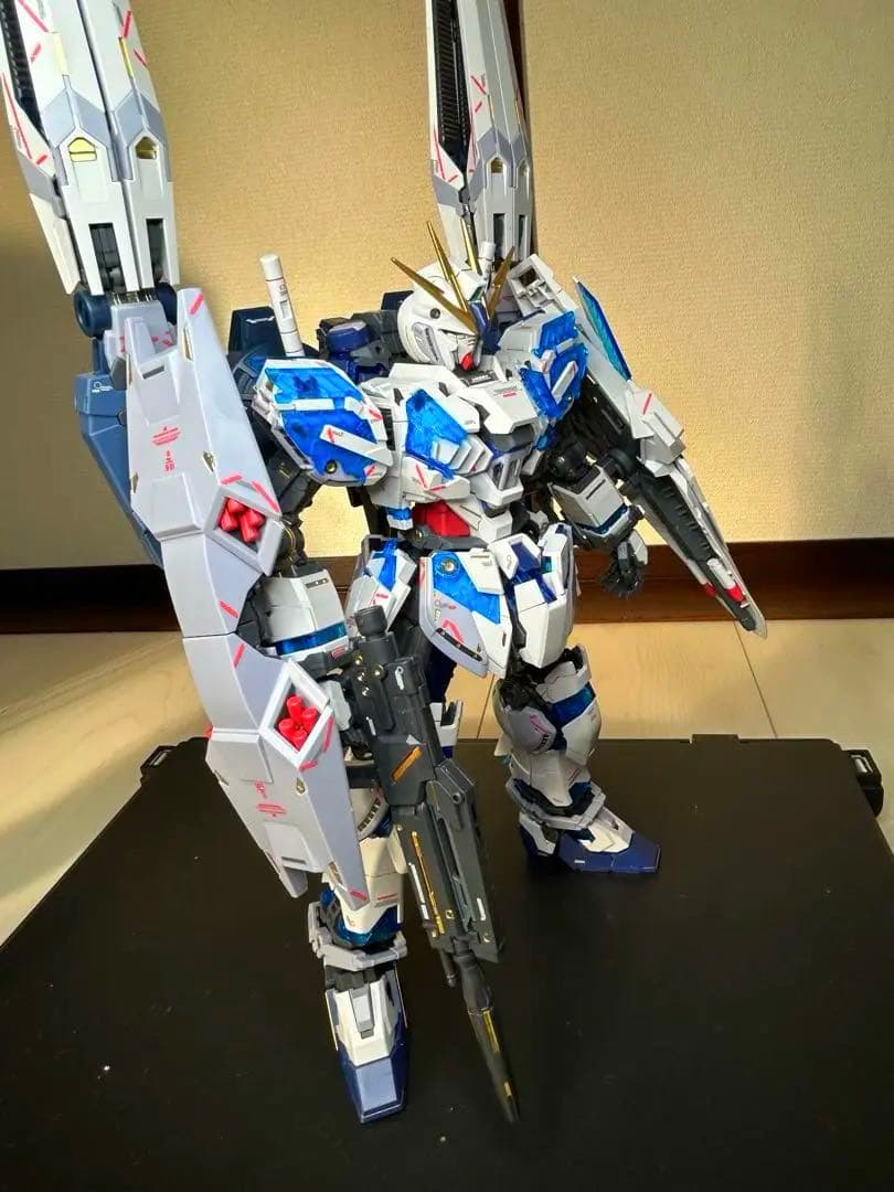 MG ナラティブガンダム&シナンジュスタイン　完成品　無塗装