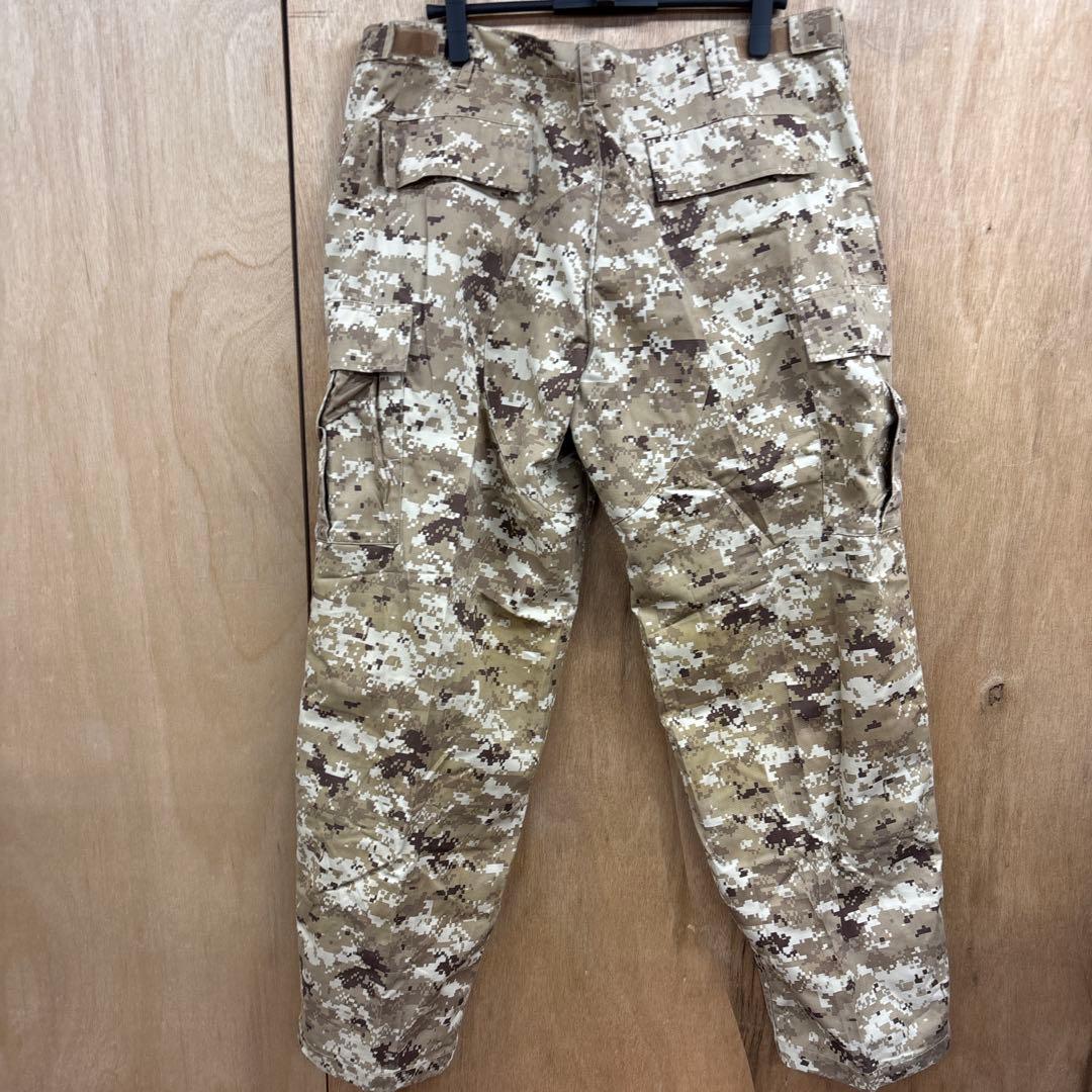 アメリカ軍　迷彩服上下セットとハット　0127o0138