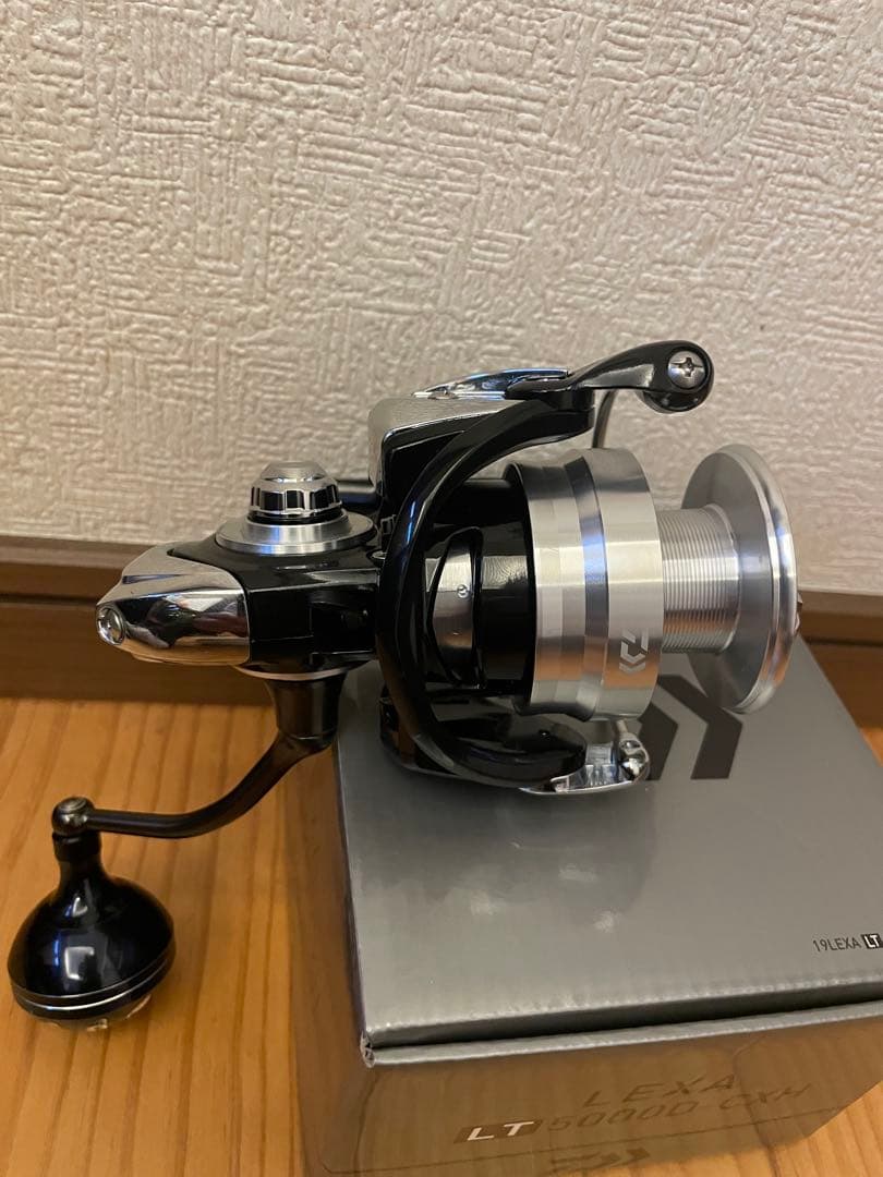美品 ダイワ19レグザ LT5000D-CXH