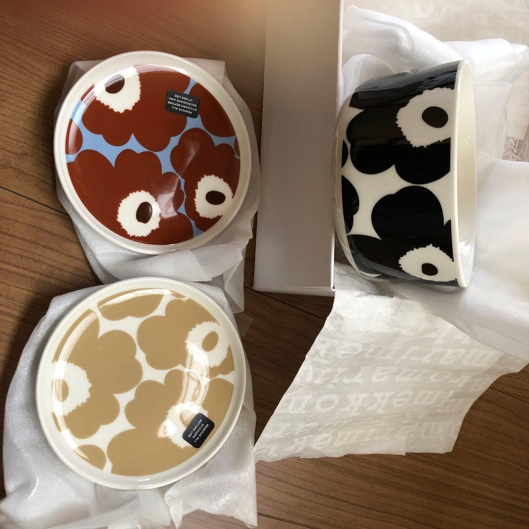 【マリメッコ】ボウルとプレート2枚の食器3点セット