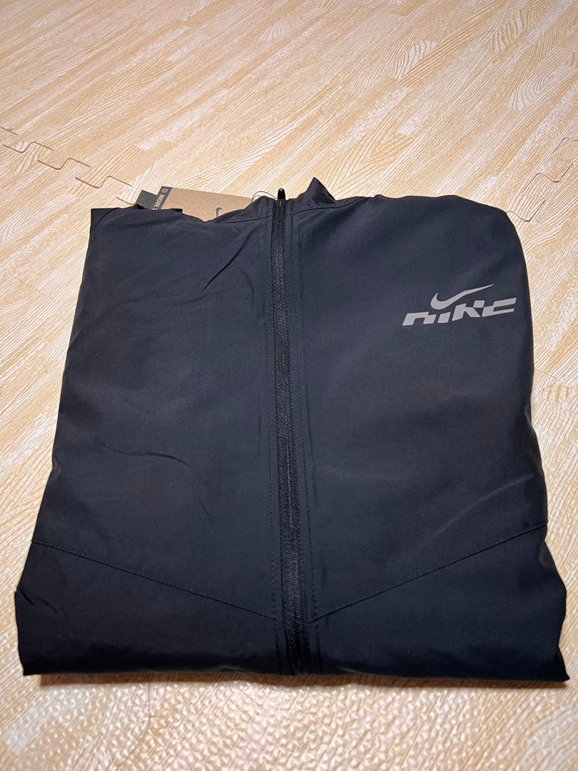 【新品 】Nike ウィンドブレーカー ブラック Sサイス