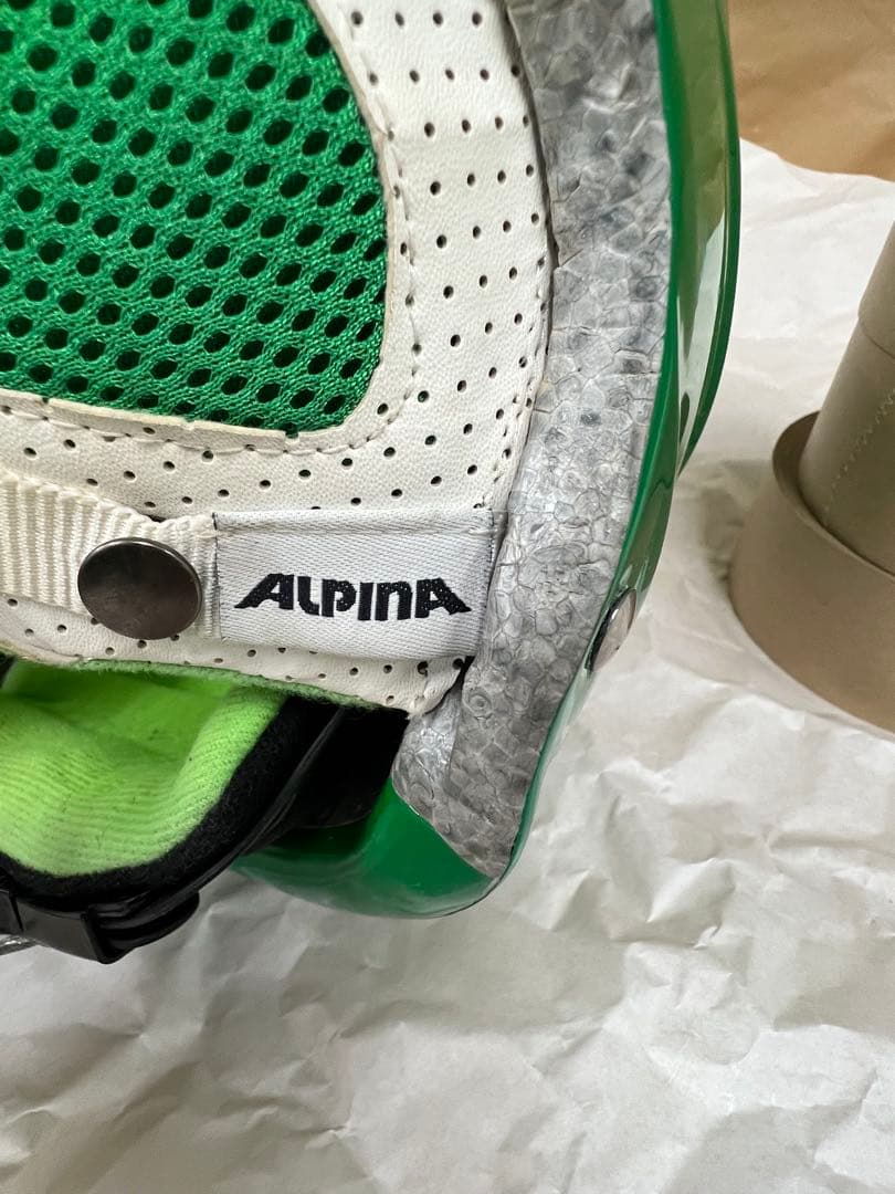 ALPINA スキーヘルメット
