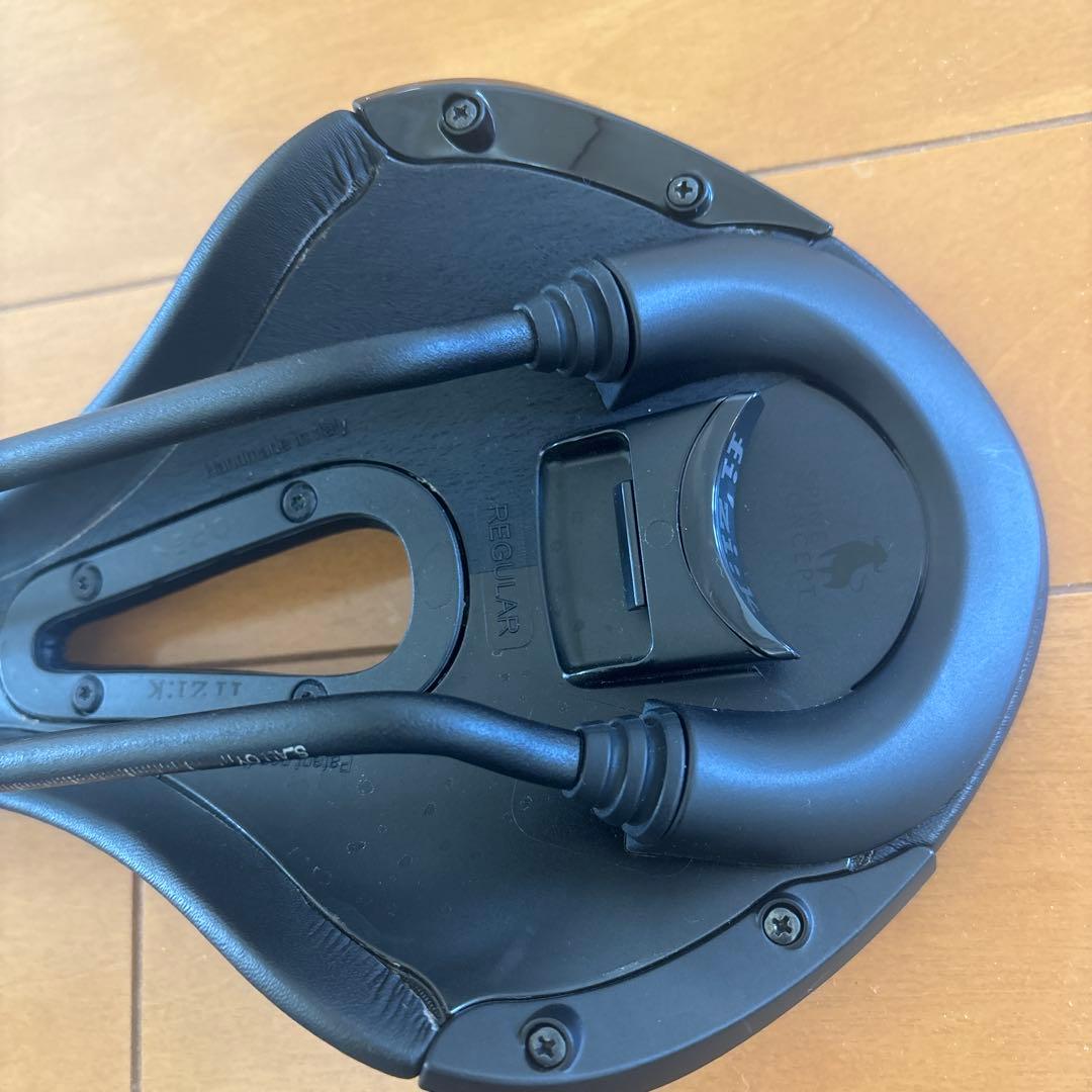 fizik Aero サドル 黒　ALIANTE.R5