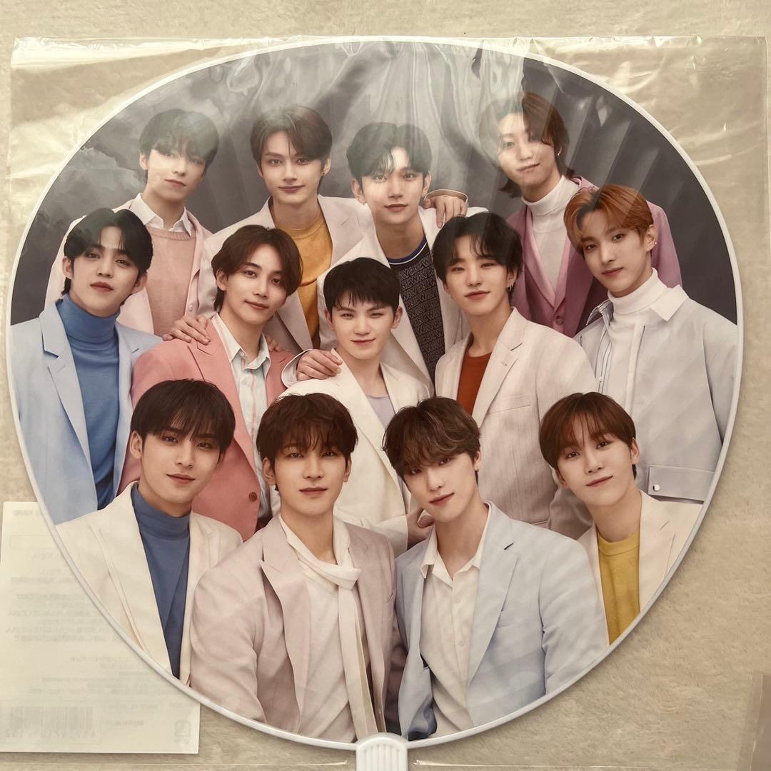 SEVENTEEN うちわ 全員 集合