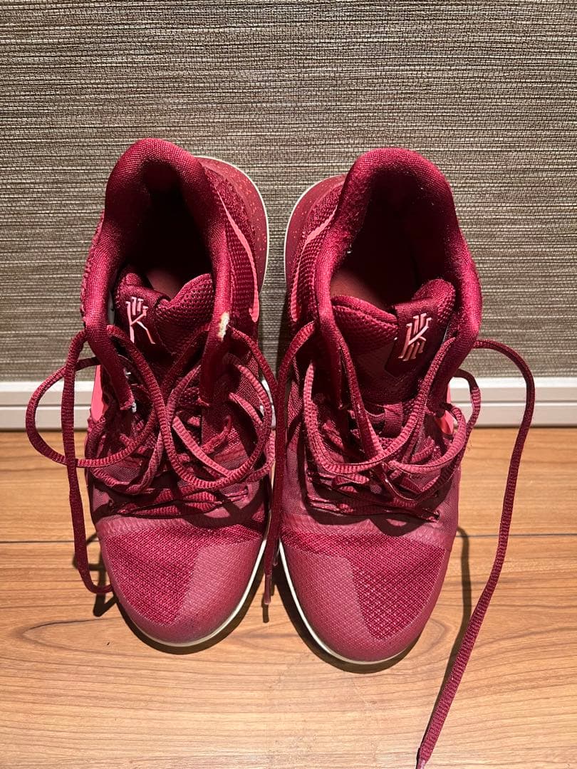 NIKEKyrie3 カイリー3 バスケットボールシューズ レッド　25センチ