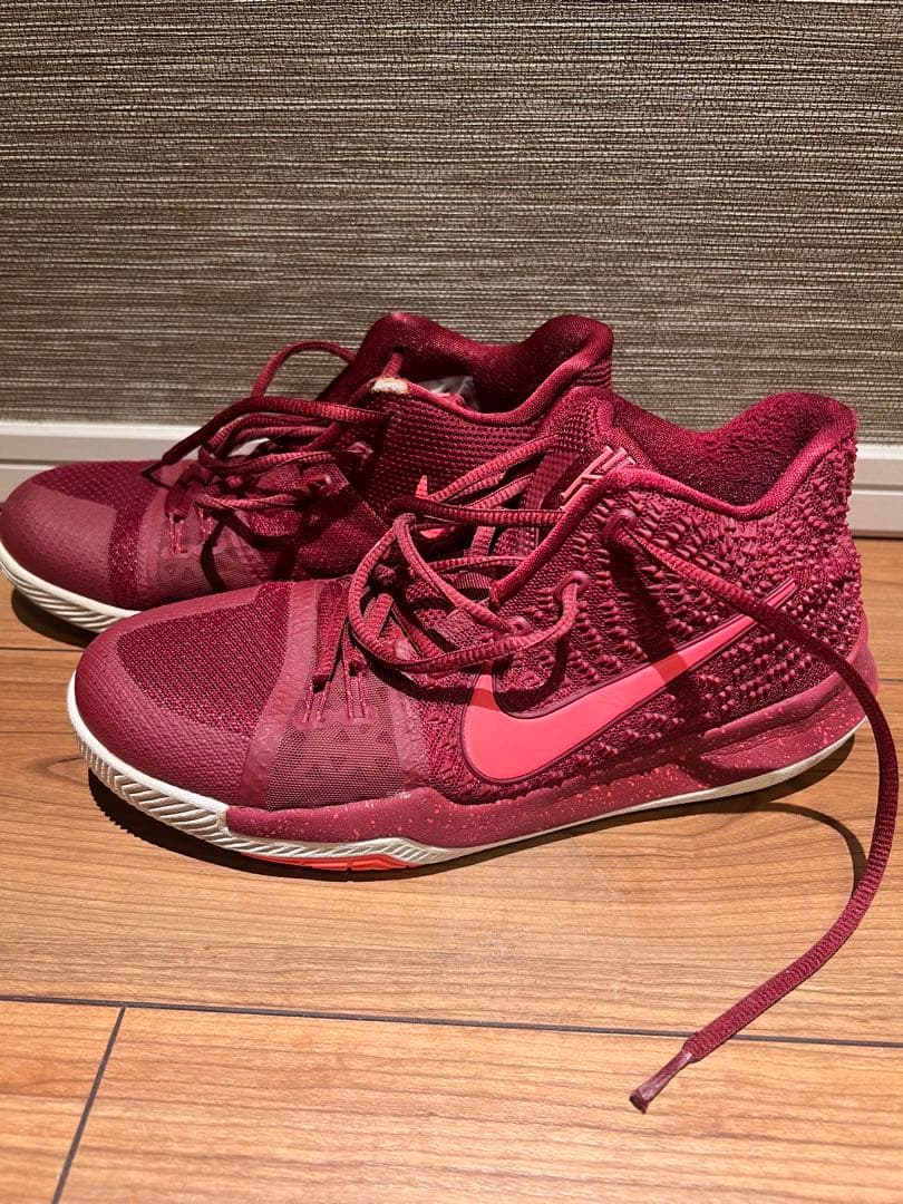 NIKEKyrie3 カイリー3 バスケットボールシューズ レッド　25センチ