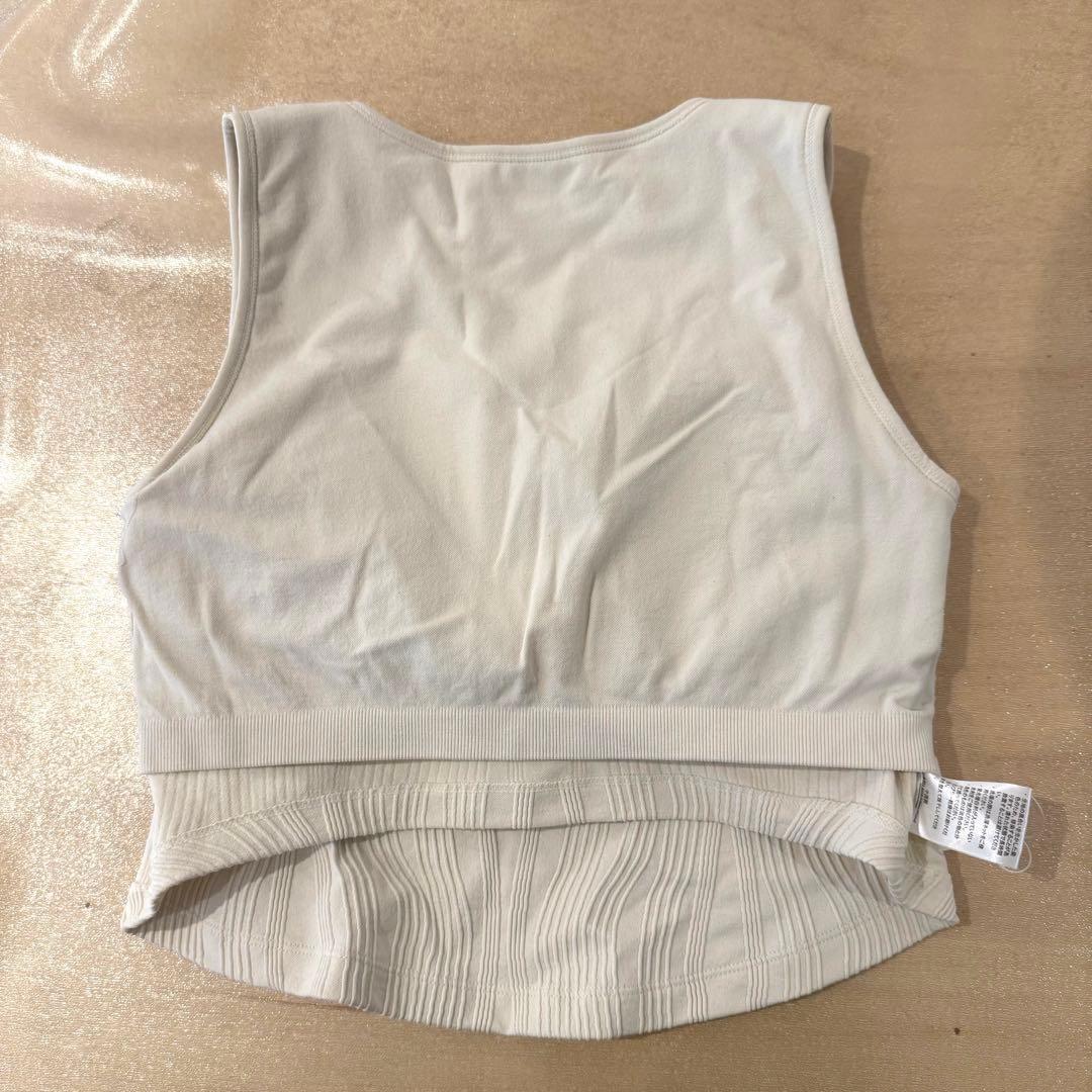 【新品・タグ付き】SUKALA ヨガウェア　トップス