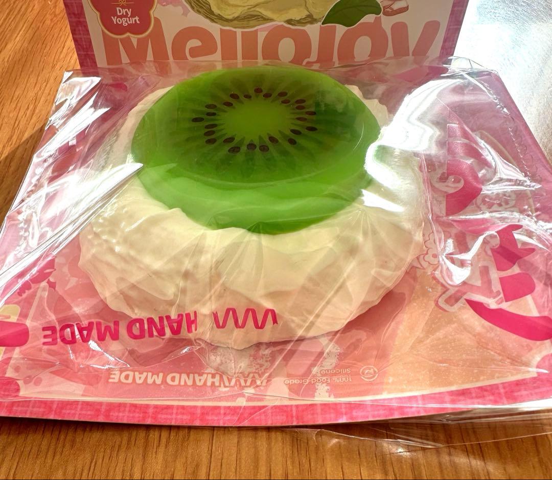 新品未使用　MelloJoy スクイーズ　大福　キウイ　廃盤品　レア　メロジョイ