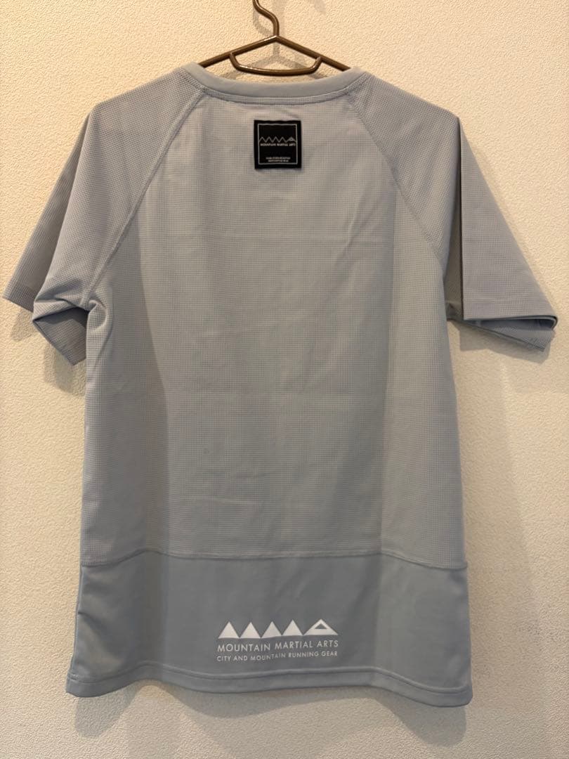 MOUNTAIN MARTIAL ARTS ランニング ユニセックス Tシャツ