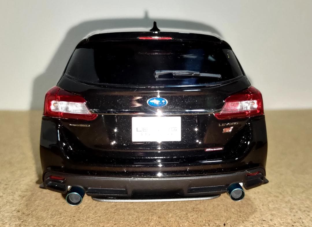 1/18レヴォーグ VMG 2.0STI スポーツ ブラック