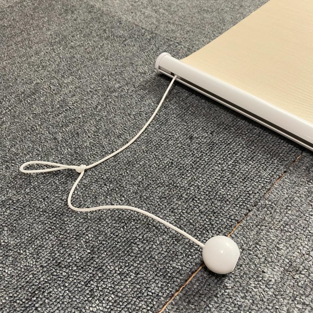 (KP048)【美品】防炎ロールスクリーン 幅130cm 丈160cm