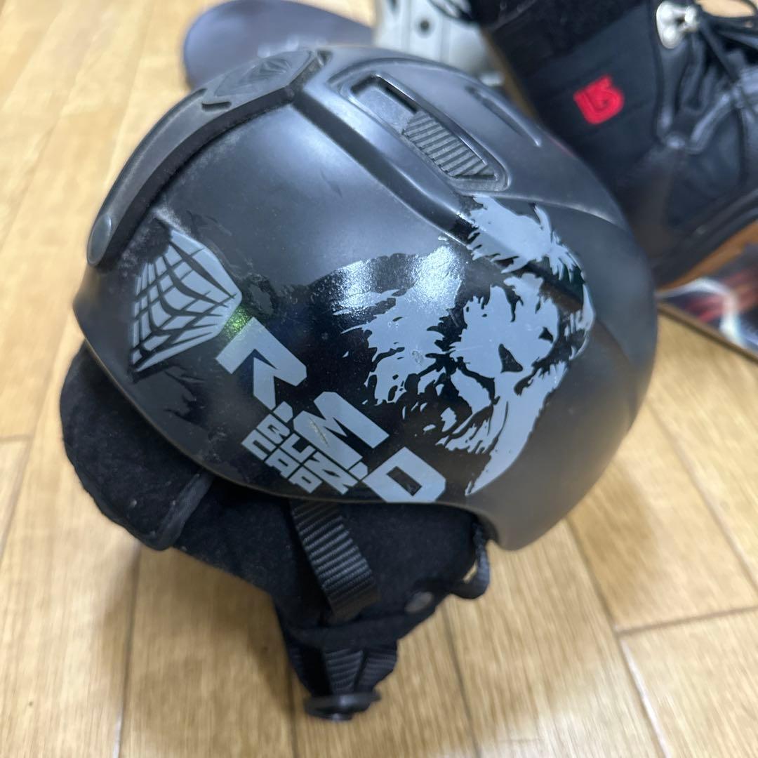 burton 子供用 4点セット ボード ブーツ バイン ヘルメット　バートン