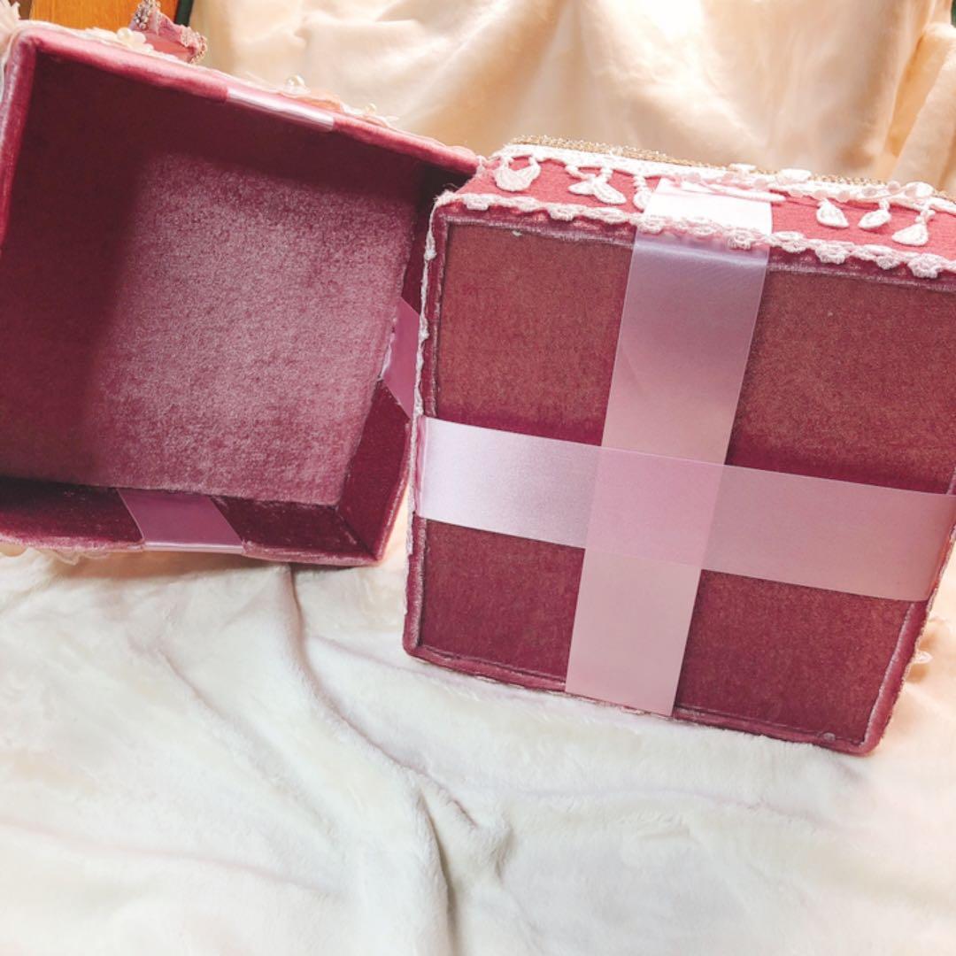豪華　ピンクボックス　リボン付き