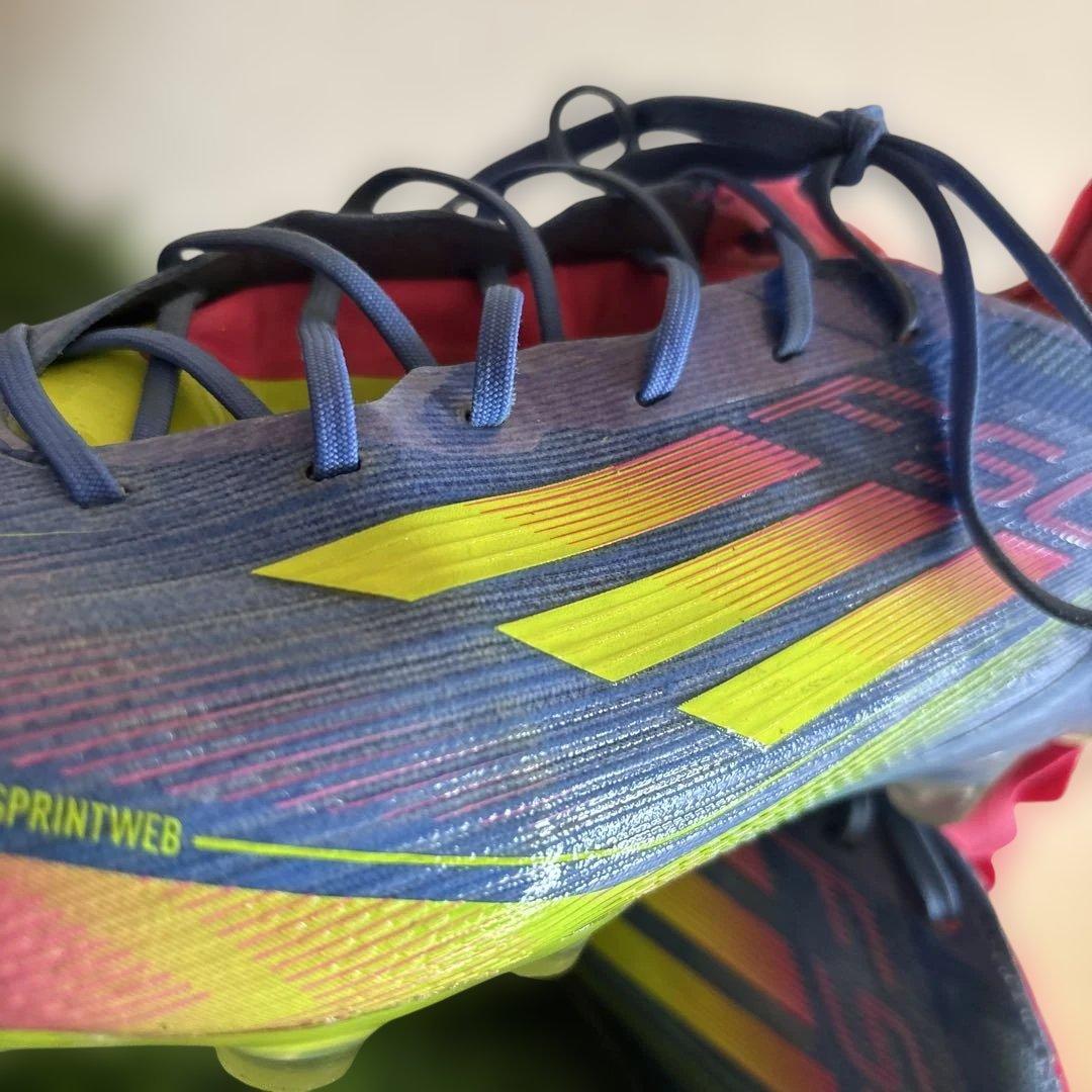 adidas Sprintweb サッカーシューズ