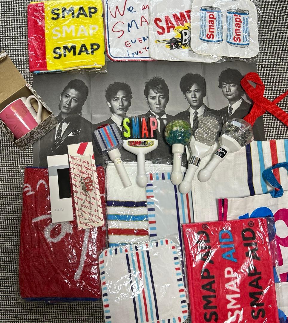 【公式】SMAP グッズまとめ売り ペンライト/ポスター/タオル/マグカップ他