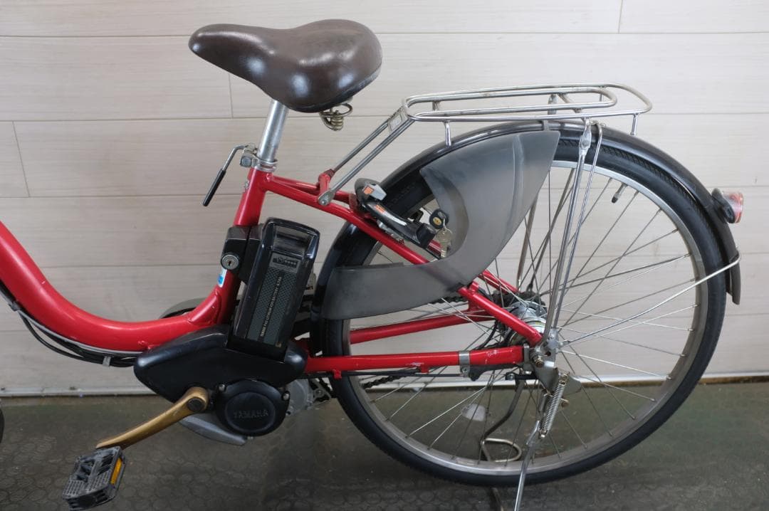 電動自転車 ヤマハPAS　26インチ　3段　8.7Ah充電器あり