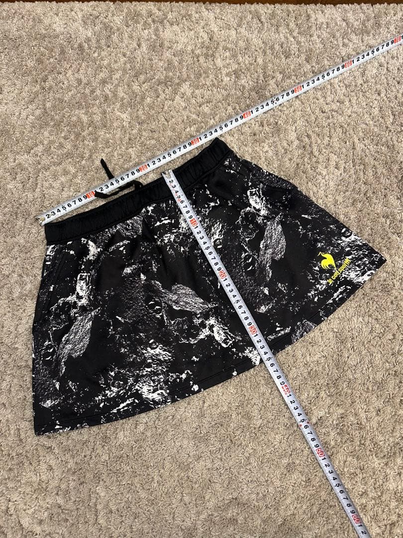 テニスウェア Mサイズ グラフィックプリント上下セット