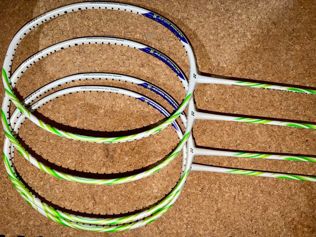 YONEX アストロクス 100zz va 4U6 AX100ZVA 新品 4本