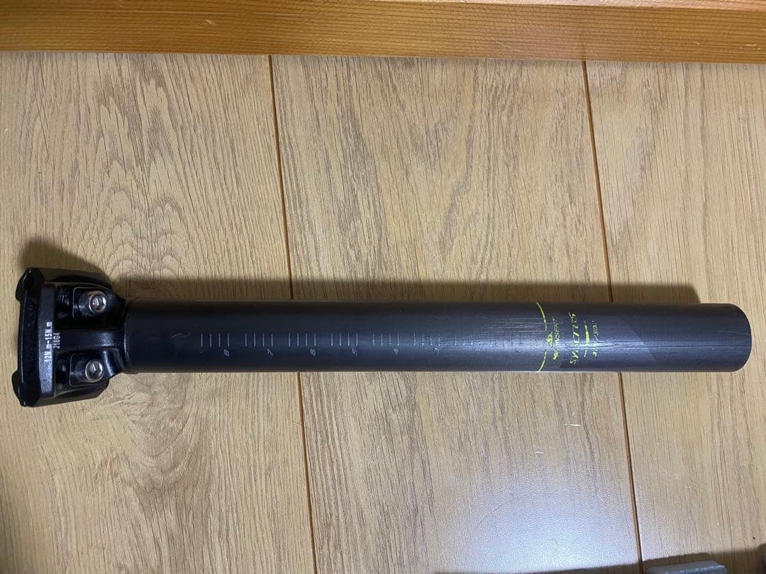 SYNCROS RR1.4 CARBON 31.6 300mm シートポスト