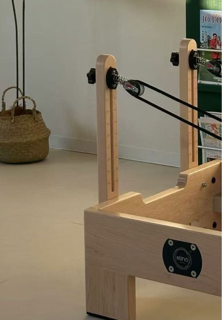 木製ピラティスリフォーマー（Pilates ) スタジオ用本格モデル