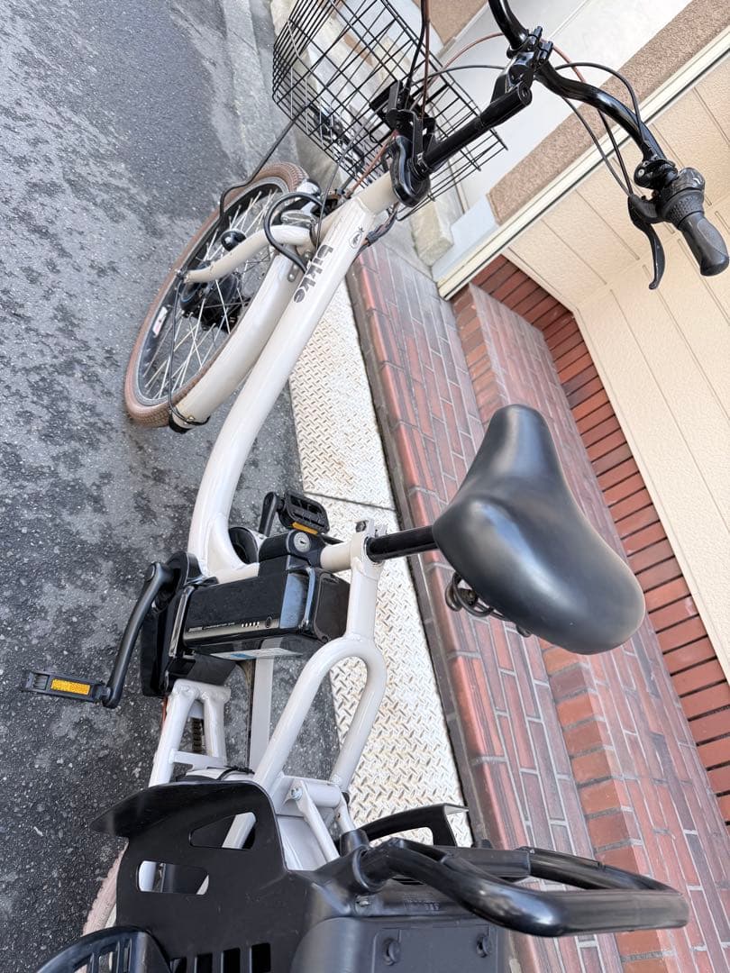 子供乗せ　ブリヂストン　BIKKE 電動アシスト自転車 チャイルドシート付き