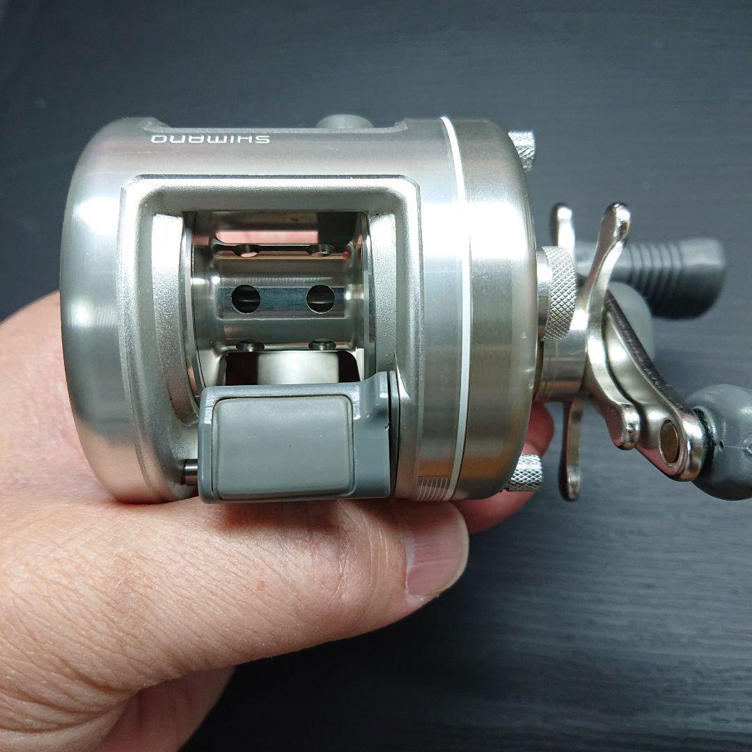 SHIMANO 初代カルカッタ100 ベイトリール