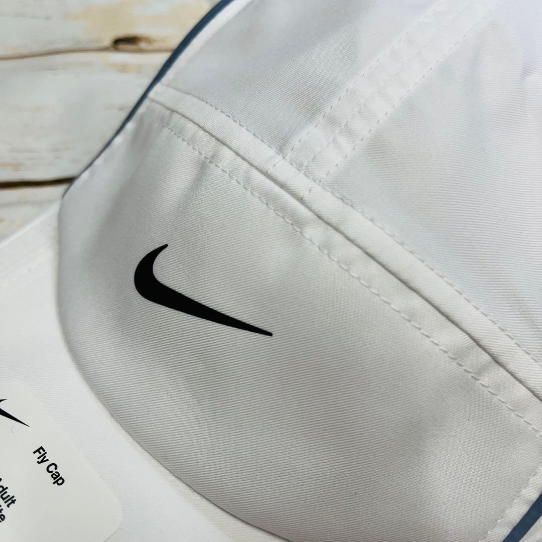 ナイキ　ランニングキャップ　白　S/M 新品