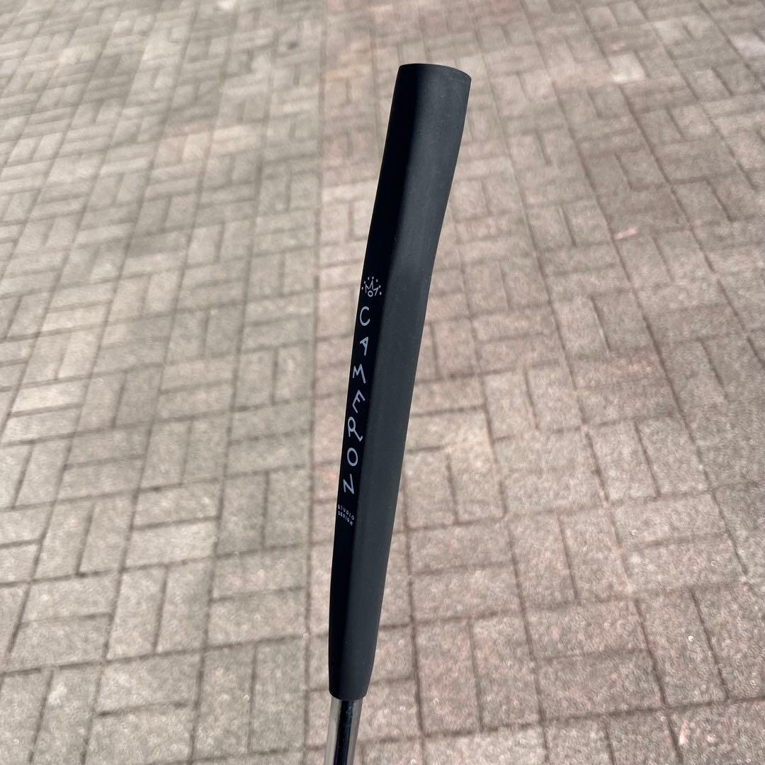スタジオセレクト ダークミラー ツイストネック チェリーボンブ ハンドスタンプ