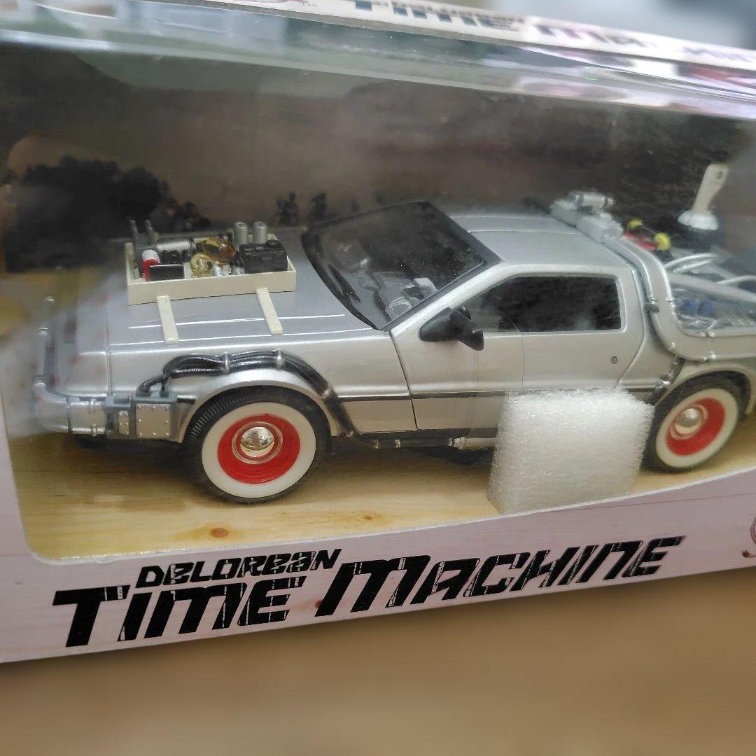 DeLorean Time Machine 1:24　バックトゥーザフューチャ