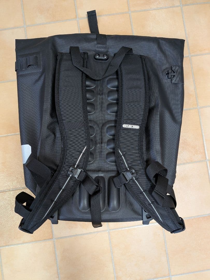 Ortliebオルトリーブヴァリオ(vario) 20L ブラック QL2.1