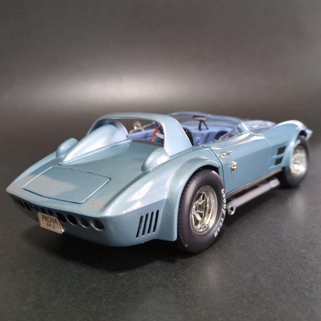 1/18ミニカー　シボレー コルベット グランドスポーツ