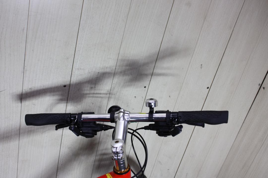 GIANT ESCAPE R3 700C 24速 500mm ORANGE色