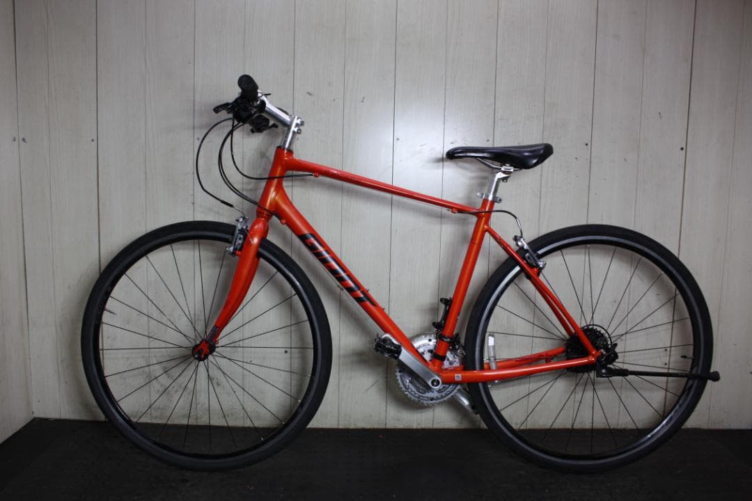 GIANT ESCAPE R3 700C 24速 500mm ORANGE色