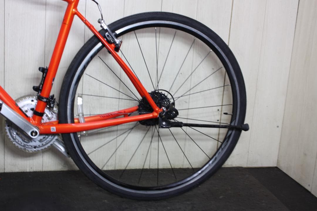 GIANT ESCAPE R3 700C 24速 500mm ORANGE色