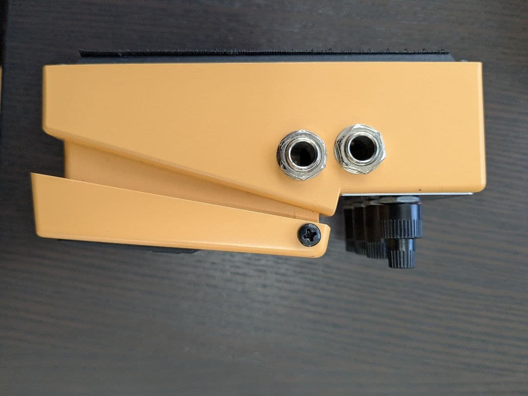 BOSSのエフェクター　アコースティックシュミレーター　中古美品