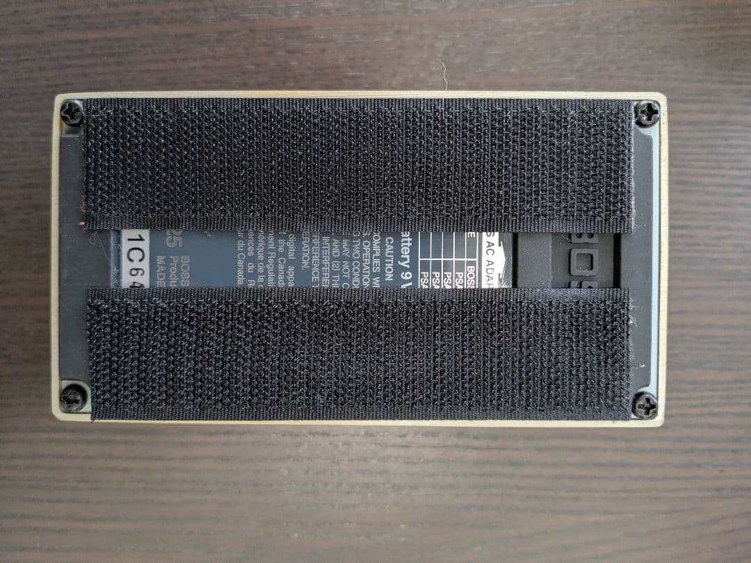 BOSSのエフェクター　アコースティックシュミレーター　中古美品