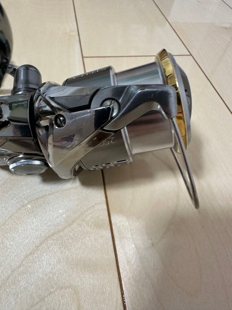 リール 18 STELLA 2500S